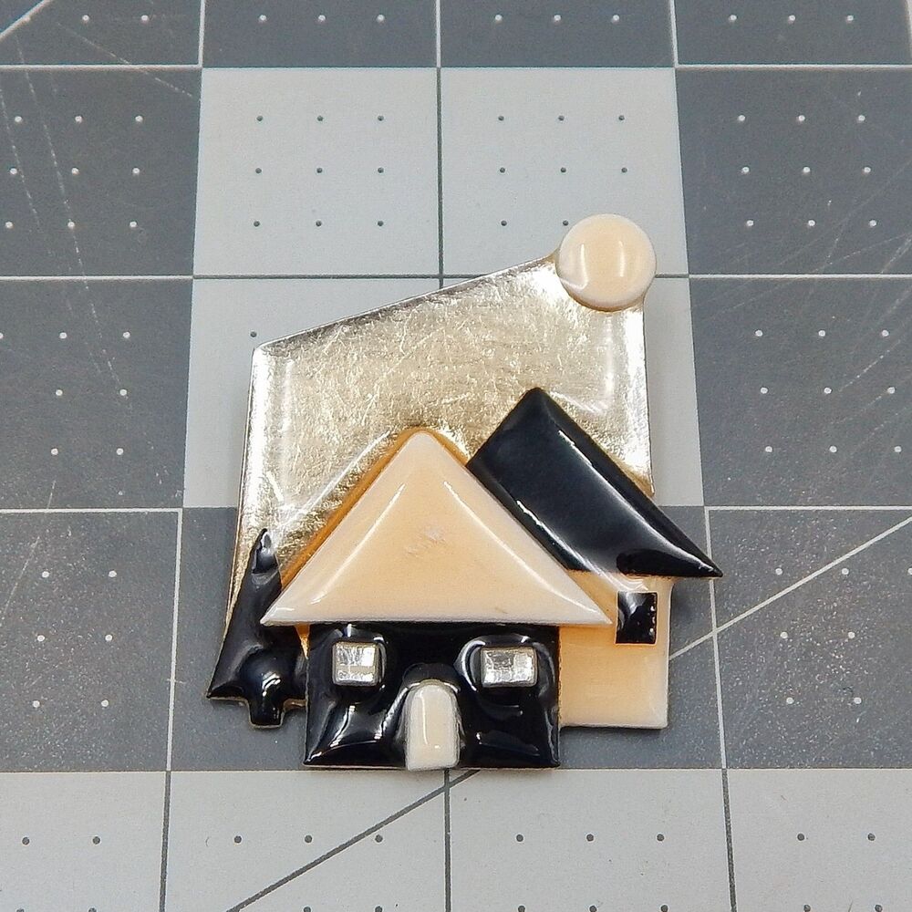 House Pin By Lucinda Black Cream Moon Gold Background Resin Art